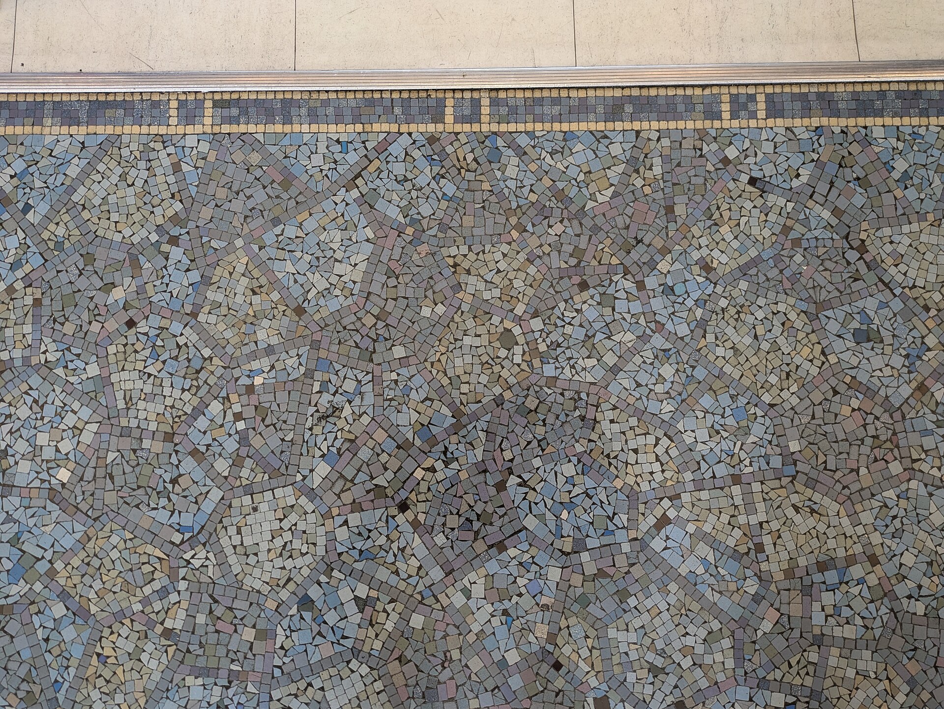 Mosaïque Odorico de la poste centrale de Rennes