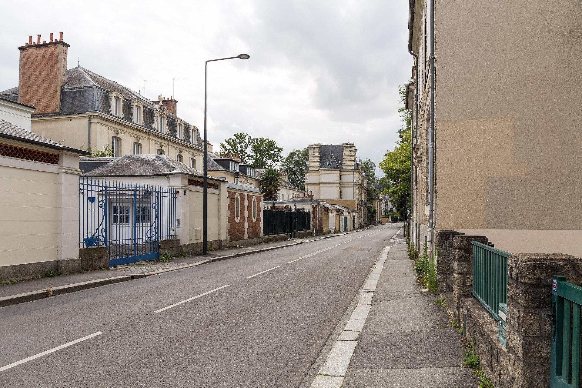 Perspective de la rue de Paris à Rennes